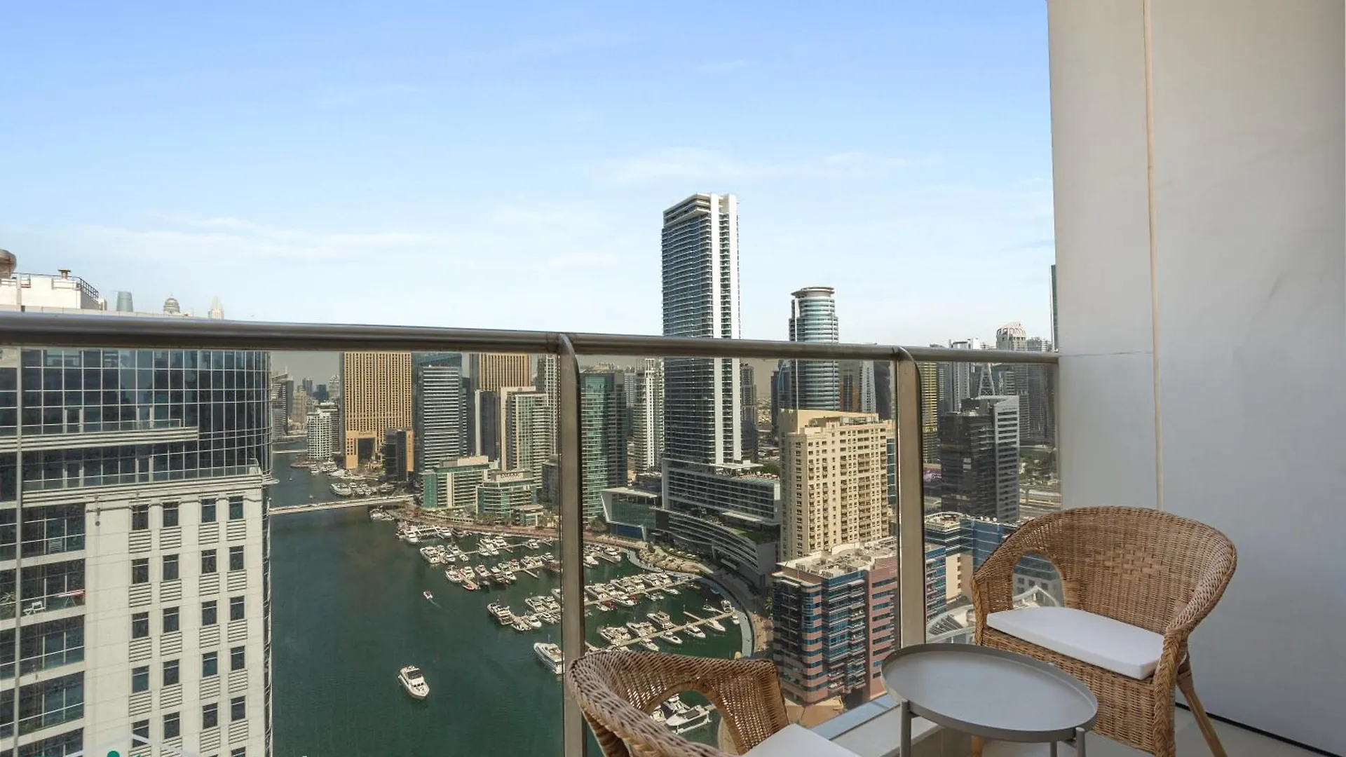 Apartment Chic 1Bedroom With Stunning Marina View In Sparkle Dubai