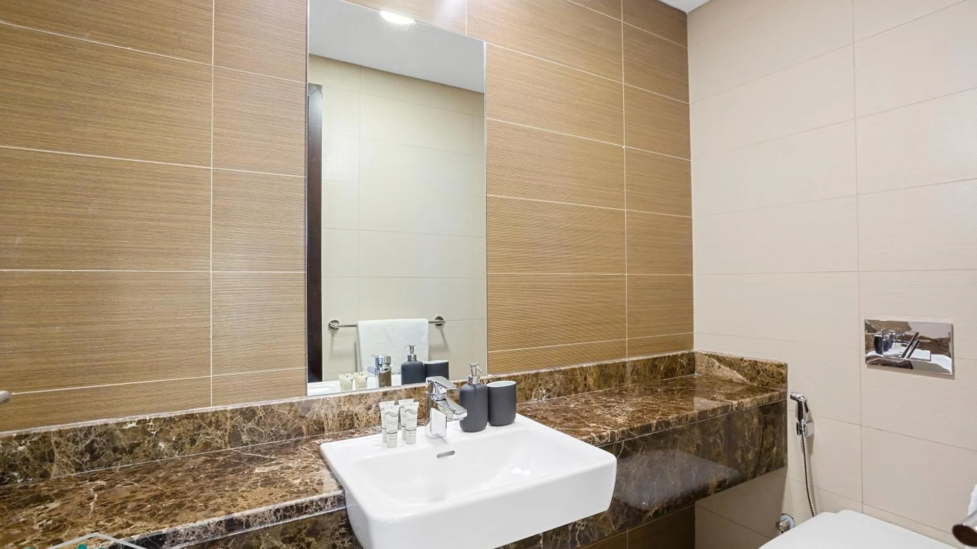 Chic 1Bedroom With Stunning Marina View In Sparkle Dubai 0*,  United Arab Emirates
