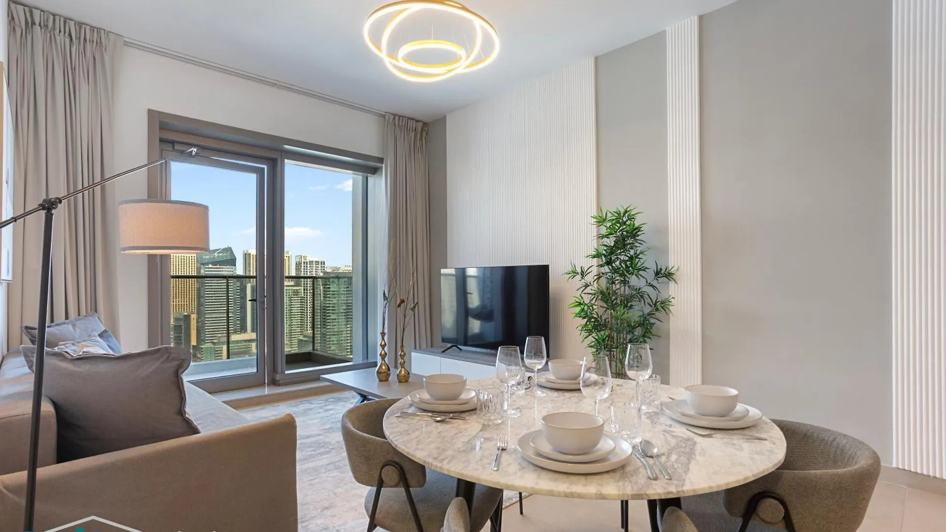 Chic 1Bedroom With Stunning Marina View In Sparkle Dubai Apartment